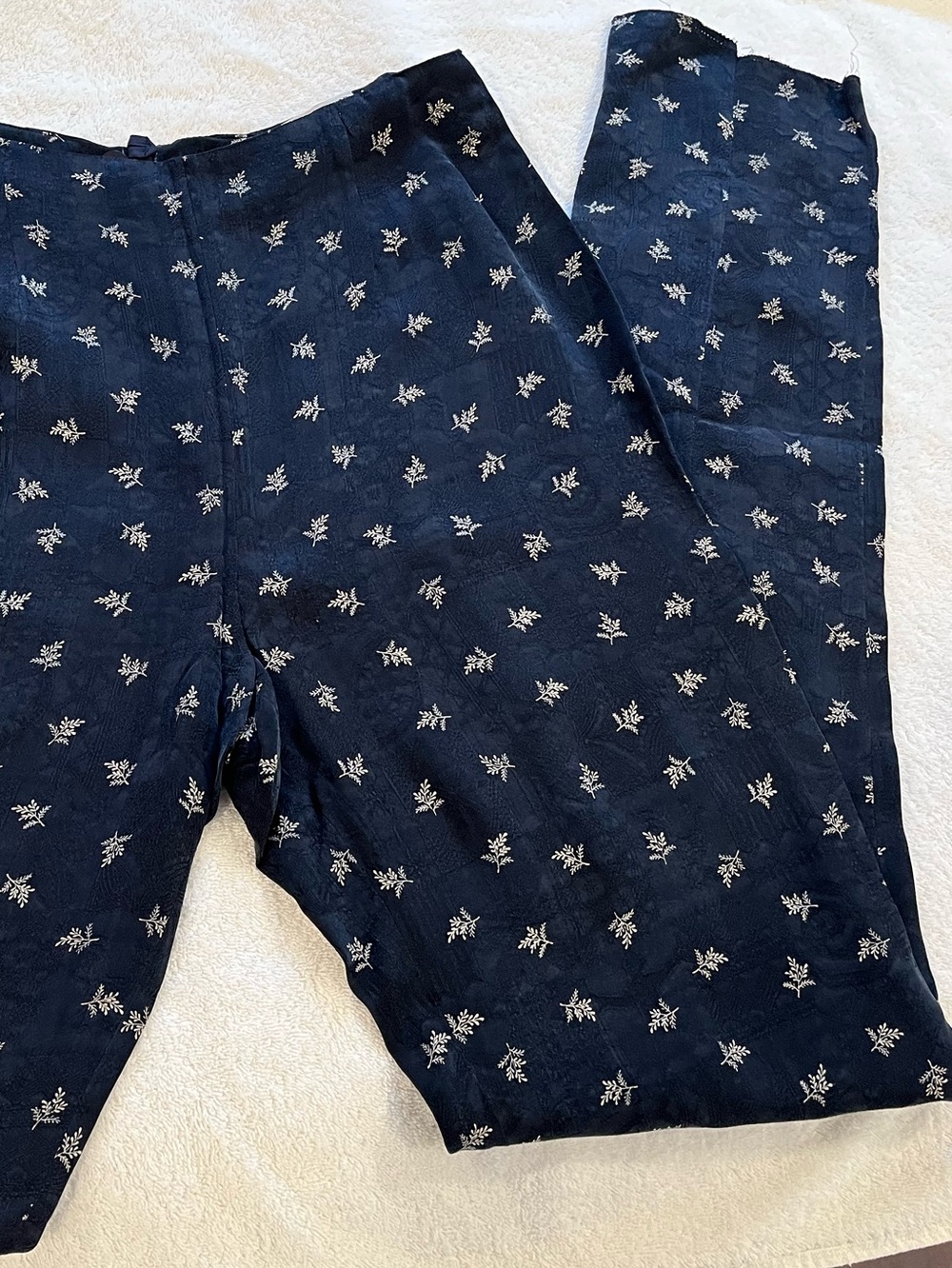 NWT*Giorgio Armani Silk Navy Pants*White Botanical Print Eu 42*RUNWAY SAMPLE